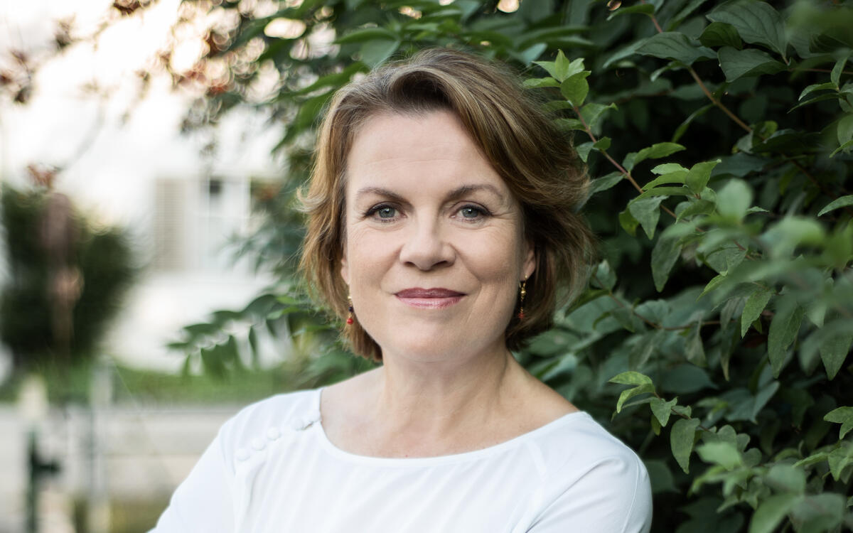 BERNARDA FINK gibt internationale Meisterkurse